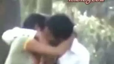 380px x 214px - Indian Lover Outdoor Fun Caught By Voyeur Mms porn video