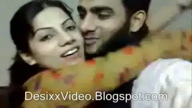 380px x 214px - Hot Pakistani Girl And Guy Kissing porn video