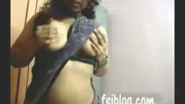 380px x 214px - Girls Removing His Dress And Kiss Her Boobs indian porn movs