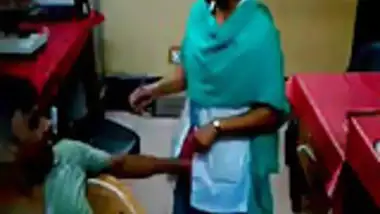 Technician Finguring Lady Doctor In Sonaimuri Hospital porn video
