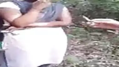 Brazzer Com Jungle Hindi Sex Aunty - Desi Lesbo Girls Smoking In Jungle porn video