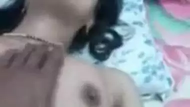 Amature Bhabhi Indiansex With Hubby 8217 S Friend porn video