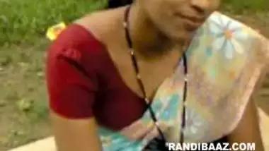 Indian village aunty outdoor sex video