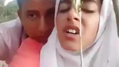 Muslim Ki Choti Ladki Ki Chudai - Desi Judva Bhai Bahan Latif Ltifa Doggy Outdoor Hijab Muslim porn video