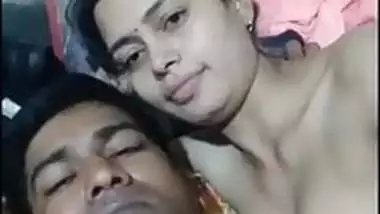 Bhabahi Give Her Pusy To Eat Her Husband indian porn movs