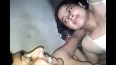 Chudai Video Dewar Bhabhi Raj Wap - Hot Bhabhi Devar Sex Video Leaked Online porn video