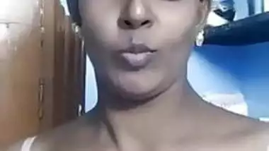 Thanjavur Sex Videos - Video Call With Aunty porn video