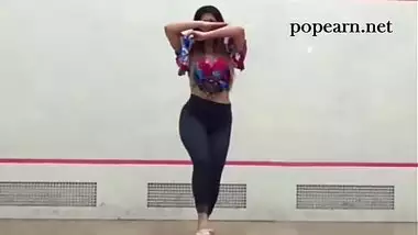 Desi Girl In Tight Leggings Sexy Dance On Deewani Mastani Song porn video