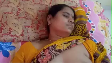 Hyderabad Sex Vedios - Sexy Telegu Sex Video Of A Mature Aunty From Hyderabad porn video