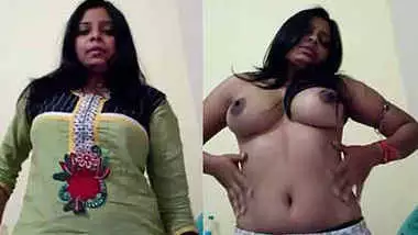 desi girl hot boobs show and press