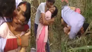 Xxx Sanilionbfhd Vido - Village Bhabhi Outdoor Sex Video Shared Online porn video