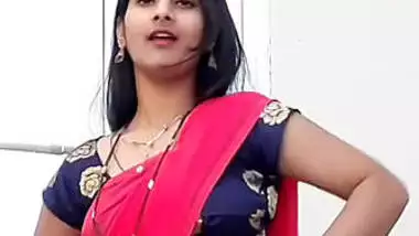 Riya Thakur Sexvideoa Com - Desi Shivani Thakur Hot Milky Navel Show porn video