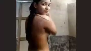Desi Cute Babe Bath Selfie