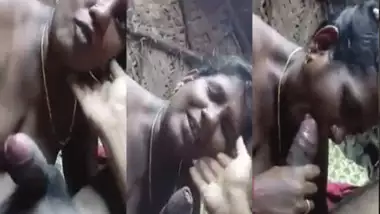 Mature Tamil aunty sucking dick of neighbor for money