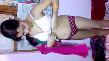380px x 214px - Married Indian Bhabhi Changing Lingerie Filmed porn video
