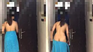 Desi Wife Towel Drop Dare In Front Of Delivery Boy porn video