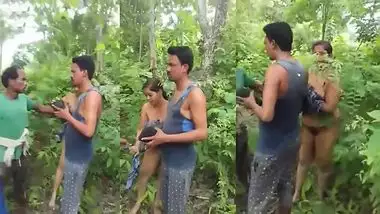 Xxx Village Aunty Forest - Indian Aunty Outdoor Hardcore Xxx Porn Mms porn video
