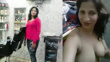 Nirmala Sexy Video - Hot Aunty Nirmala Showing Her Sexy Body porn video