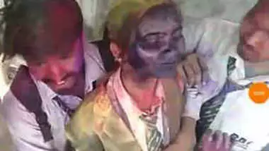 Hot Mom Sex In Holi - Classmate Holi Color Rubbed Video porn video