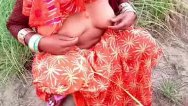 Indian Cute Girl In Field Xxxx indian porn movs