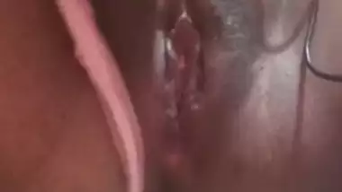 Bhabhi doing phone sex while masturbating hot pussy
