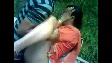 380px x 214px - Married Shimla Aunty Outdoor Sex In Park porn video