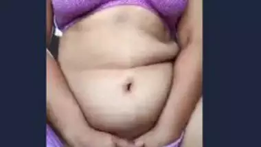 Desi bhabi show her big boob selfie video