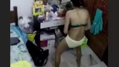 Indian Desi Sari Woman Pissing And Toilet Seen Xxx Porn Hd - Women Pissing In Public Toilet Hidden Cam indian porn movs