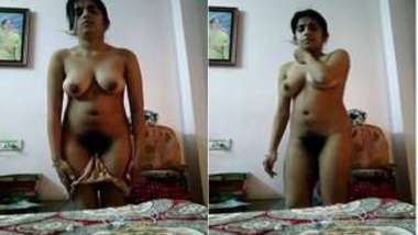 Hdxxv - Hot Indian Slut Embarrassed By Camera But Strips For Xxx Masturbation porn  video