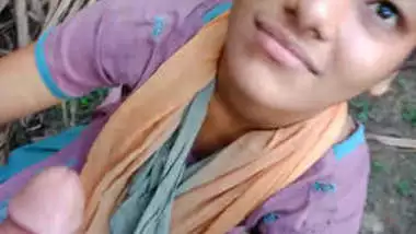Khet Mms Viral Xxx - Sexy Desi Girl Sucking Cock Of Bf In Khet Mms Leaked 2 Video Clip porn video