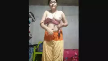 Ruksaar Sex - Beautiful Indian Girl Ruksar Leaked Part 1 porn video