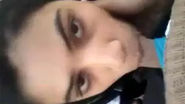 Kashmiri girl sucking dick of her lover outdoors