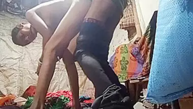 380px x 214px - Chod Pura Land Bur Me Dal Hindi Bhojpuri Sex indian porn movs