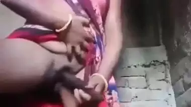 380px x 214px - Village Bhabhi Inserting Belon In Pussy porn video