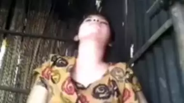 Biharisexx Hd - Beautiful Bangla Village Girl Fingering porn video