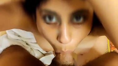 Big Assed Desi Mom Masturbates Broken Slit With The Thick Vegetable porn  video