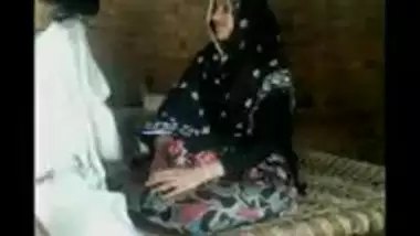 Punjabi Village Woman Xxx Pakistan - Amateur Pakistani Punjabi Village Girl With Her porn video