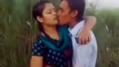Www Dasipanu Sax Video Com - Bangla College Valentine Kiss Movies porn video