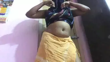 Tamil Aunty Stripping Show – Movies