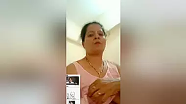Today Exclusive-desi Horny Bhabhi Showing Her Boobs And Pussy On Video Call Part 2
