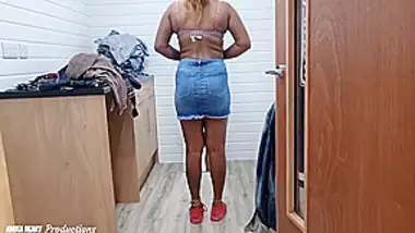 Daring Girl Kept The Door Open Getting Naked In A Clothes Store - Candid