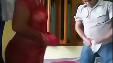 Desi sex video of a pervert and his big boob aunty