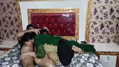 Pakistani sex video of an aunty fucking her tenant