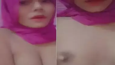 Bengali hijab girl boob show selfie video