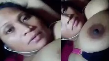 Unsatisfied bhabhi showing big boobs viral show