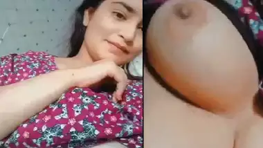 Girlfriend big boobs and bald pussy viral show