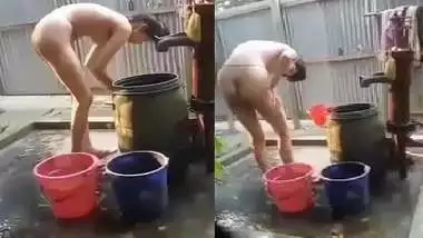 Bangla naked viral girl bathing captured